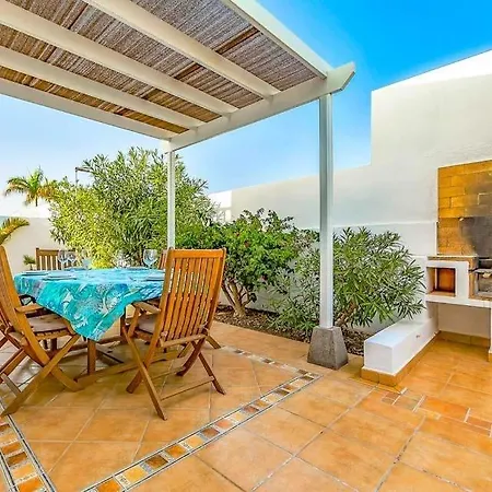 La Caleta Sleeps 6 With Pool And Wifi Villa